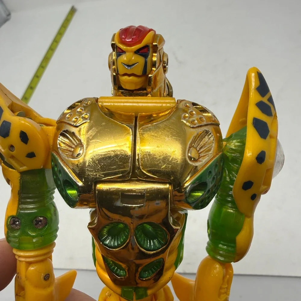 VTG 1999 Transformers Beast Wars Transmetals Cheetor Action Figure Yellow Gold